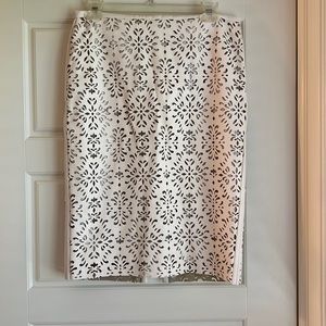 Lord & Taylor skirt 6. NWOT